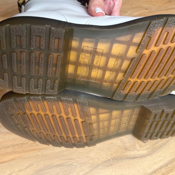 Dr. Martens 1460 Smooth white leather lace up combat boots, US 9 L 8M 41 UK - Picture 13 of 16